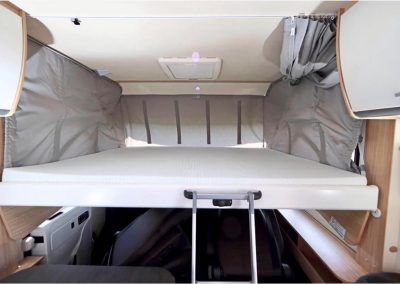 Alquiler autocaravana integral luxury cama secundaria2